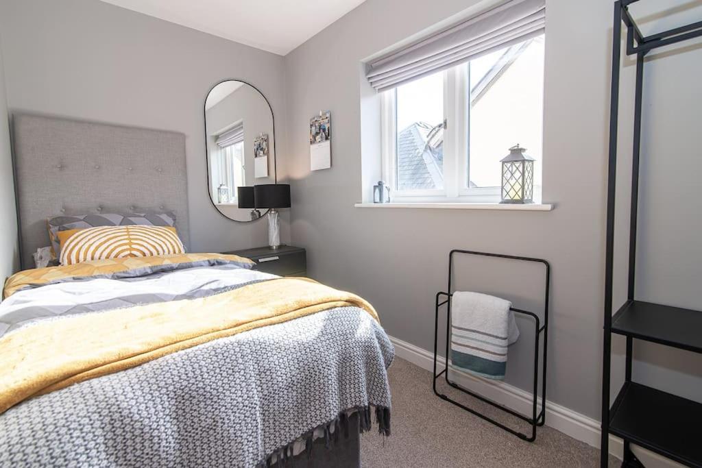 Elegant Haven: 4bed Ultimate Tranquility * Ludlow