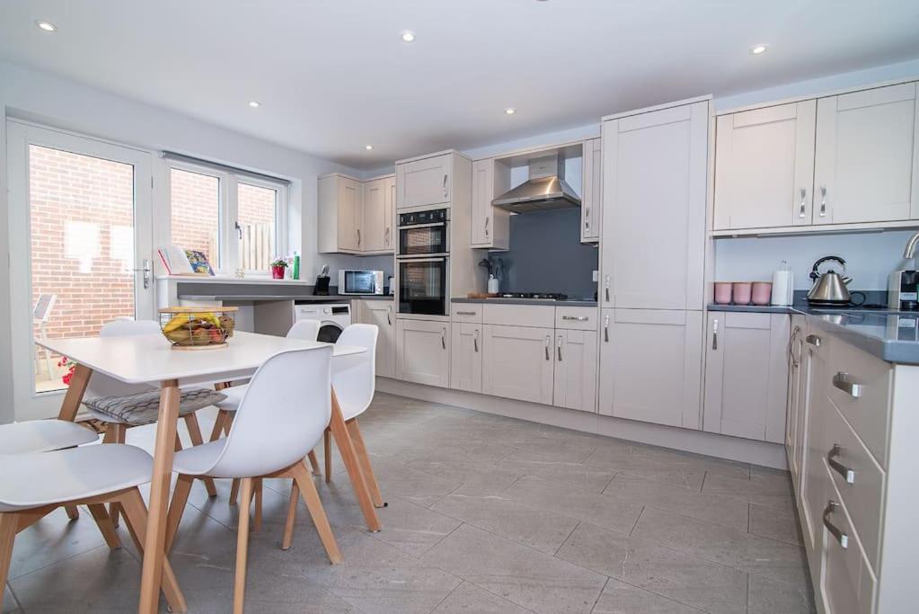 Holiday home Elegant Haven: 4bed Ultimate Tranquility