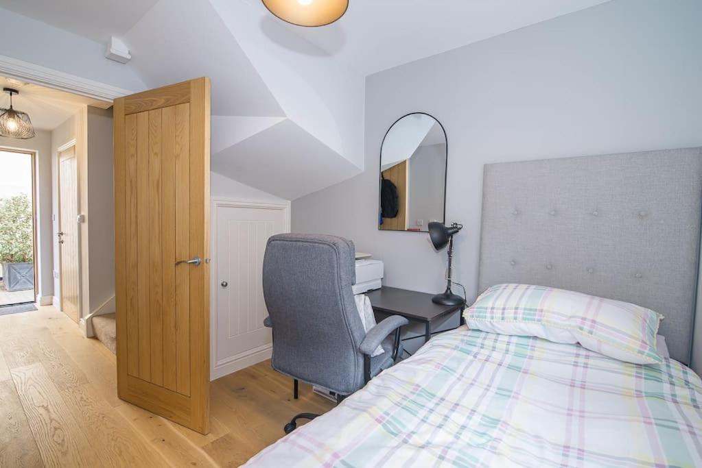 Elegant Haven: 4bed Ultimate Tranquility Ludlow